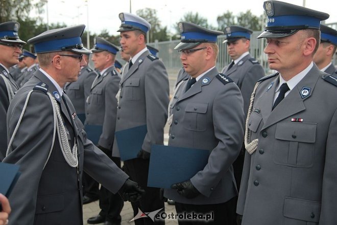 Ostrołęka: Miejskie obchody święta policji. 70 mundurowych awansowano na wyższe stopnie [23.07.2015] - zdjęcie #139 - eOstroleka.pl