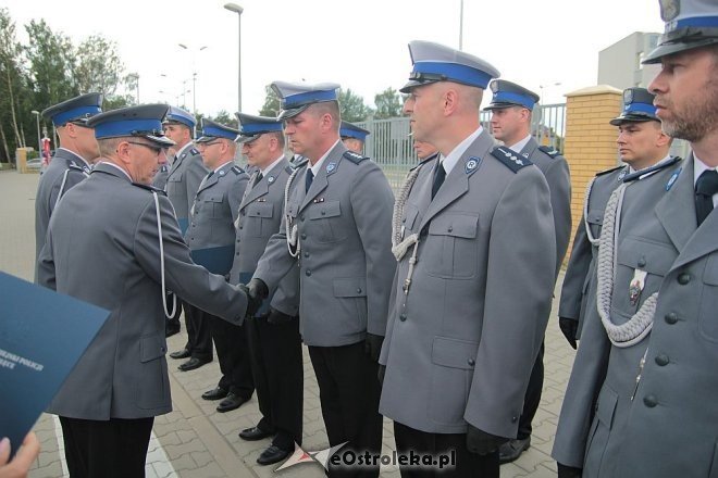 Ostrołęka: Miejskie obchody święta policji. 70 mundurowych awansowano na wyższe stopnie [23.07.2015] - zdjęcie #135 - eOstroleka.pl