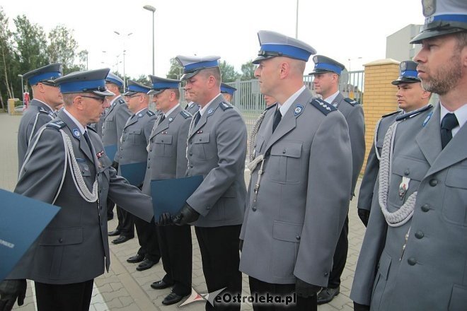Ostrołęka: Miejskie obchody święta policji. 70 mundurowych awansowano na wyższe stopnie [23.07.2015] - zdjęcie #133 - eOstroleka.pl