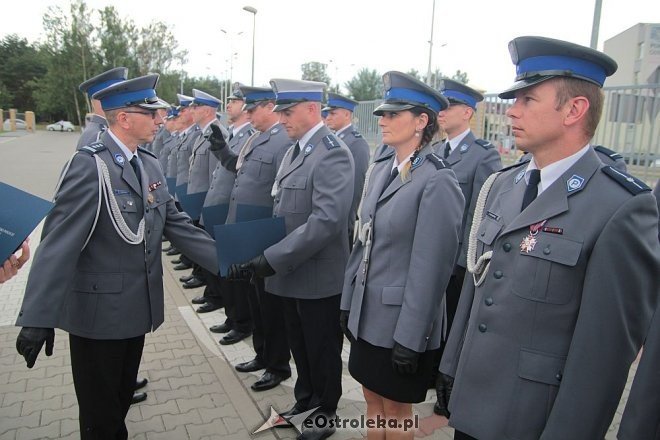 Ostrołęka: Miejskie obchody święta policji. 70 mundurowych awansowano na wyższe stopnie [23.07.2015] - zdjęcie #119 - eOstroleka.pl