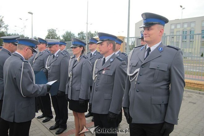 Ostrołęka: Miejskie obchody święta policji. 70 mundurowych awansowano na wyższe stopnie [23.07.2015] - zdjęcie #117 - eOstroleka.pl
