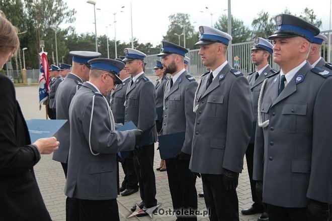Ostrołęka: Miejskie obchody święta policji. 70 mundurowych awansowano na wyższe stopnie [23.07.2015] - zdjęcie #95 - eOstroleka.pl