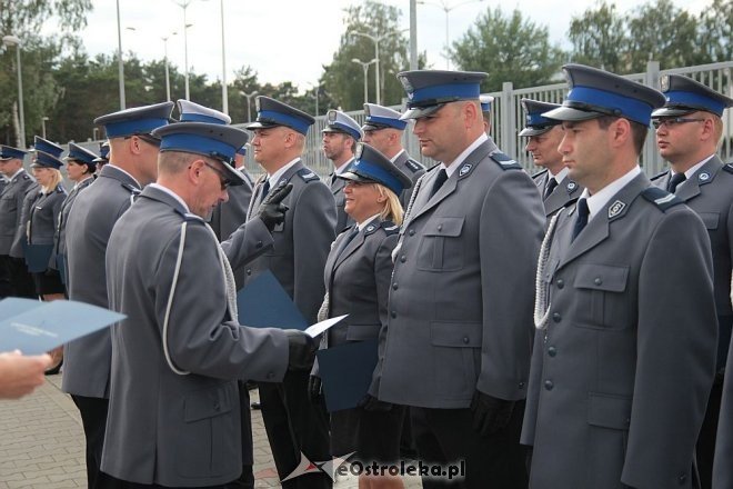 Ostrołęka: Miejskie obchody święta policji. 70 mundurowych awansowano na wyższe stopnie [23.07.2015] - zdjęcie #85 - eOstroleka.pl