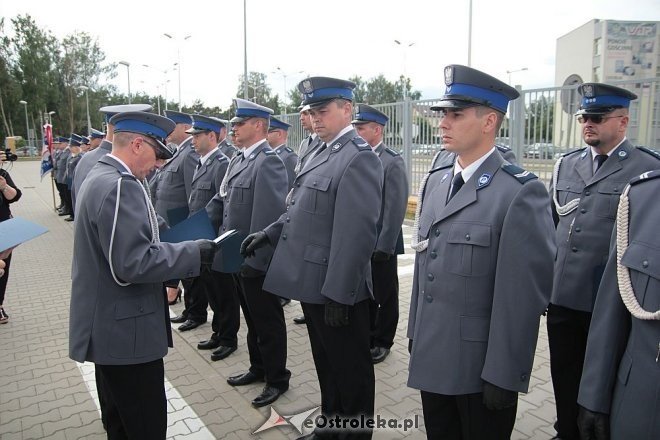 Ostrołęka: Miejskie obchody święta policji. 70 mundurowych awansowano na wyższe stopnie [23.07.2015] - zdjęcie #77 - eOstroleka.pl