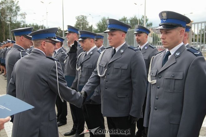 Ostrołęka: Miejskie obchody święta policji. 70 mundurowych awansowano na wyższe stopnie [23.07.2015] - zdjęcie #63 - eOstroleka.pl