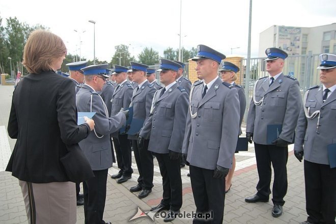 Ostrołęka: Miejskie obchody święta policji. 70 mundurowych awansowano na wyższe stopnie [23.07.2015] - zdjęcie #52 - eOstroleka.pl