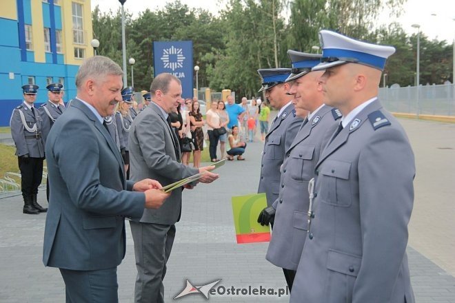 Ostrołęka: Miejskie obchody święta policji. 70 mundurowych awansowano na wyższe stopnie [23.07.2015] - zdjęcie #23 - eOstroleka.pl