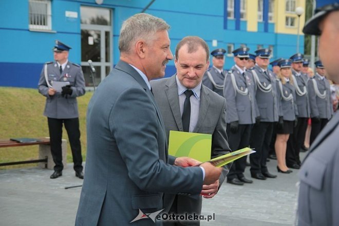 Ostrołęka: Miejskie obchody święta policji. 70 mundurowych awansowano na wyższe stopnie [23.07.2015] - zdjęcie #21 - eOstroleka.pl