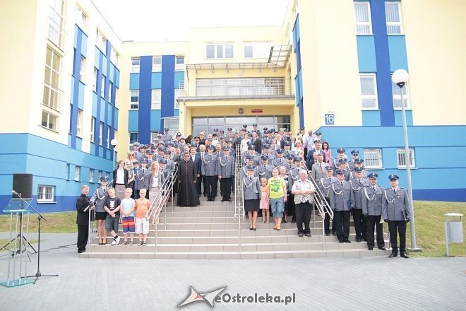 Ostrołęka: Miejskie obchody święta policji. 70 mundurowych awansowano na wyższe stopnie [23.07.2015] - zdjęcie #1 - eOstroleka.pl