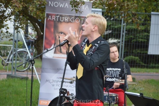 Artur Gotz gwiazdą Art Czwartku [23.07.2015] - zdjęcie #1 - eOstroleka.pl