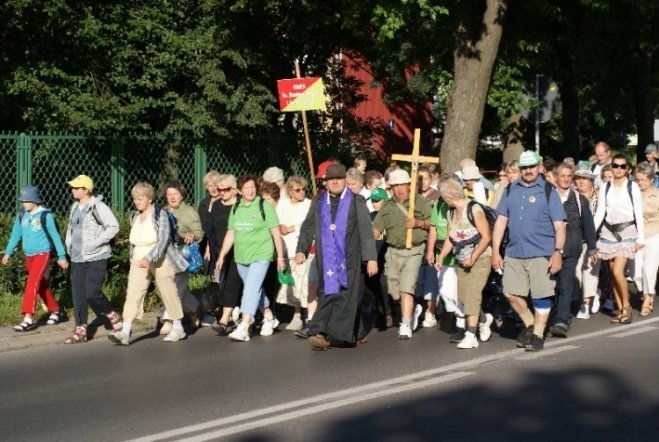 XXV Piesza Pielgrzymka do Częstochowy (01.08.09) - zdjęcie #55 - eOstroleka.pl