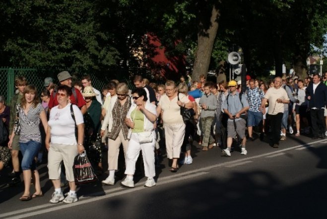 XXV Piesza Pielgrzymka do Częstochowy (01.08.09) - zdjęcie #51 - eOstroleka.pl