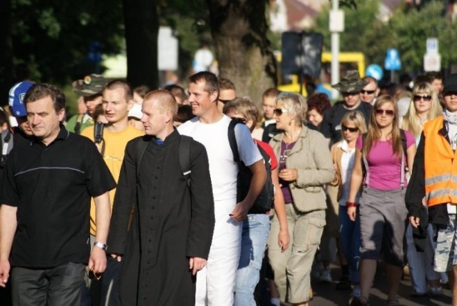 XXV Piesza Pielgrzymka do Częstochowy (01.08.09) - zdjęcie #40 - eOstroleka.pl
