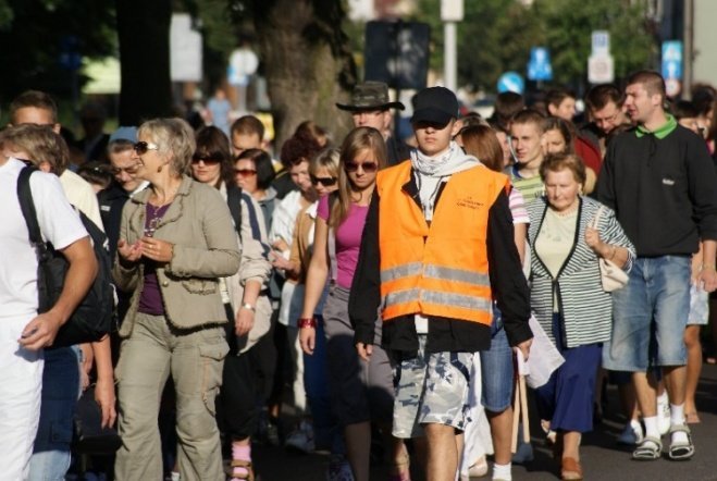 XXV Piesza Pielgrzymka do Częstochowy (01.08.09) - zdjęcie #39 - eOstroleka.pl