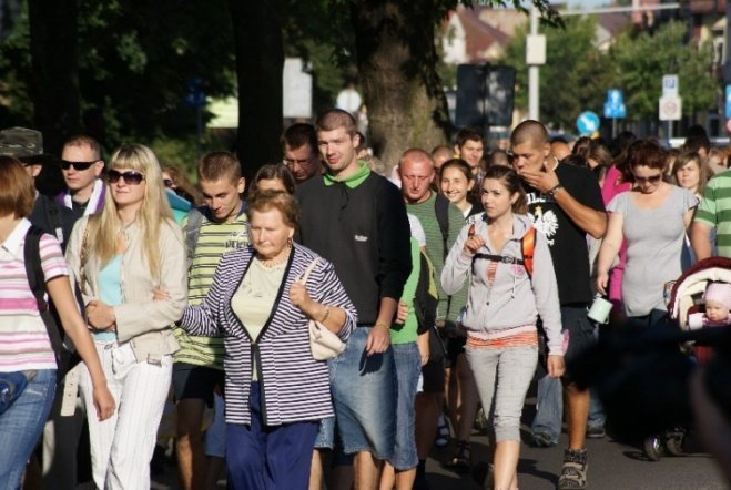 XXV Piesza Pielgrzymka do Częstochowy (01.08.09) - zdjęcie #38 - eOstroleka.pl