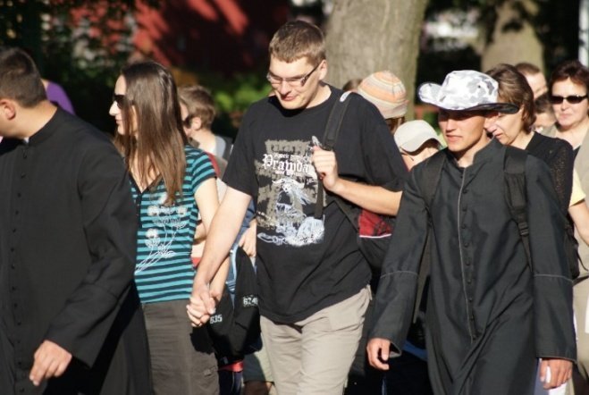 XXV Piesza Pielgrzymka do Częstochowy (01.08.09) - zdjęcie #33 - eOstroleka.pl