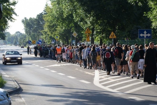 XXV Piesza Pielgrzymka do Częstochowy (01.08.09) - zdjęcie #30 - eOstroleka.pl