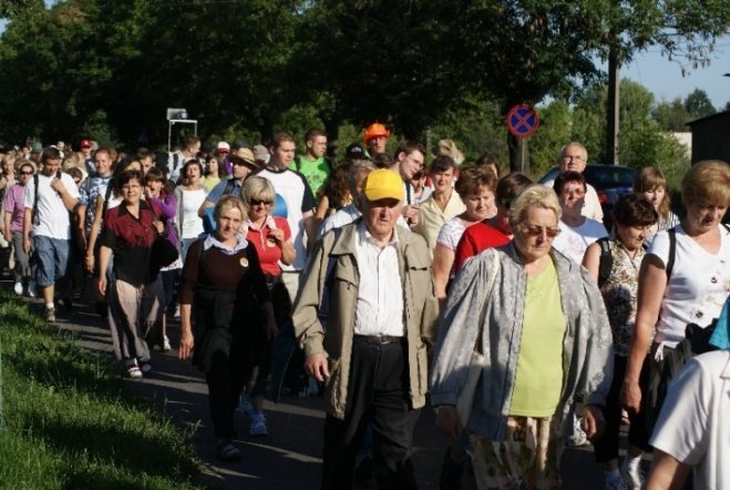 XXV Piesza Pielgrzymka do Częstochowy (01.08.09) - zdjęcie #20 - eOstroleka.pl