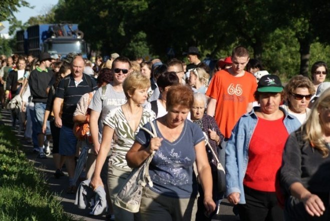 XXV Piesza Pielgrzymka do Częstochowy (01.08.09) - zdjęcie #12 - eOstroleka.pl
