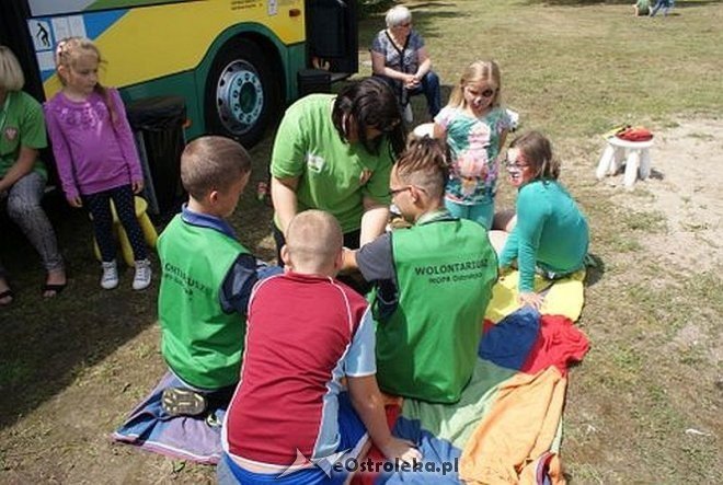 Nauka pierwszej pomocy z Radosnym Świetlicobusem [29.07.2015] - zdjęcie #215 - eOstroleka.pl