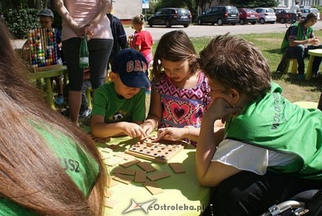 Nauka pierwszej pomocy z Radosnym Świetlicobusem [29.07.2015] - zdjęcie #175 - eOstroleka.pl