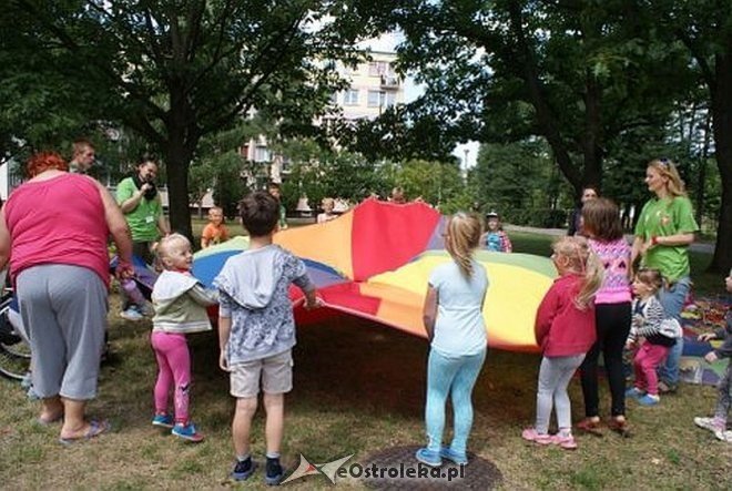 Nauka pierwszej pomocy z Radosnym Świetlicobusem [29.07.2015] - zdjęcie #137 - eOstroleka.pl