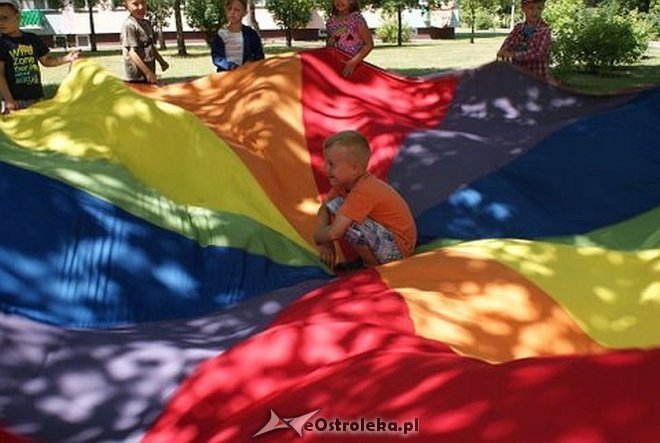 Nauka pierwszej pomocy z Radosnym Świetlicobusem [29.07.2015] - zdjęcie #133 - eOstroleka.pl