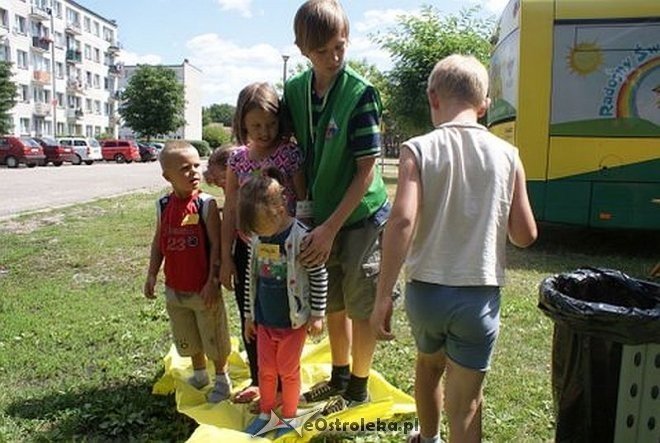 Nauka pierwszej pomocy z Radosnym Świetlicobusem [29.07.2015] - zdjęcie #115 - eOstroleka.pl