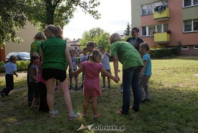 Nauka pierwszej pomocy z Radosnym Świetlicobusem [29.07.2015] - zdjęcie #97 - eOstroleka.pl