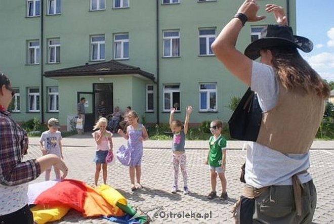 Nauka pierwszej pomocy z Radosnym Świetlicobusem [29.07.2015] - zdjęcie #61 - eOstroleka.pl