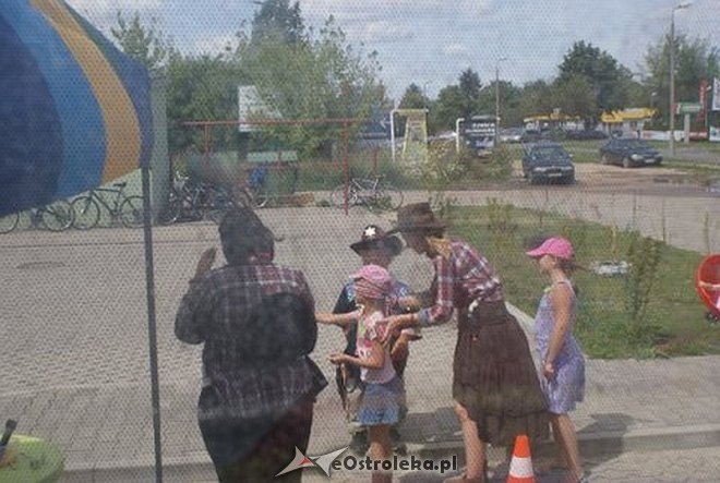 Nauka pierwszej pomocy z Radosnym Świetlicobusem [29.07.2015] - zdjęcie #49 - eOstroleka.pl