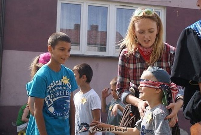 Nauka pierwszej pomocy z Radosnym Świetlicobusem [29.07.2015] - zdjęcie #29 - eOstroleka.pl