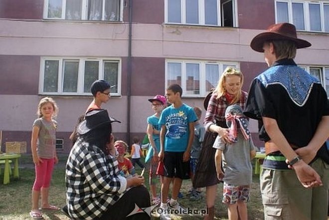 Nauka pierwszej pomocy z Radosnym Świetlicobusem [29.07.2015] - zdjęcie #27 - eOstroleka.pl