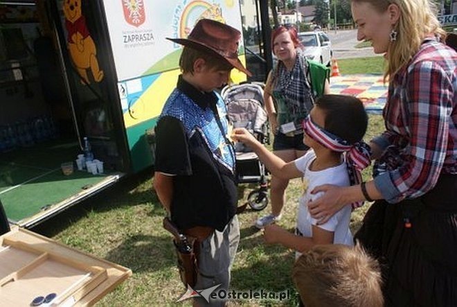 Nauka pierwszej pomocy z Radosnym Świetlicobusem [29.07.2015] - zdjęcie #17 - eOstroleka.pl
