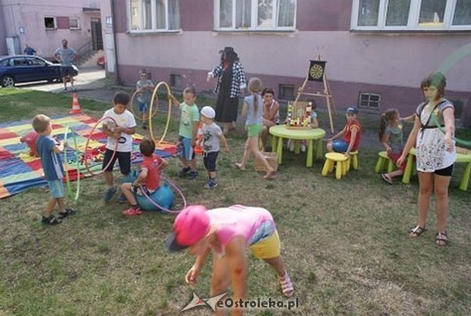 Nauka pierwszej pomocy z Radosnym Świetlicobusem [29.07.2015] - zdjęcie #3 - eOstroleka.pl