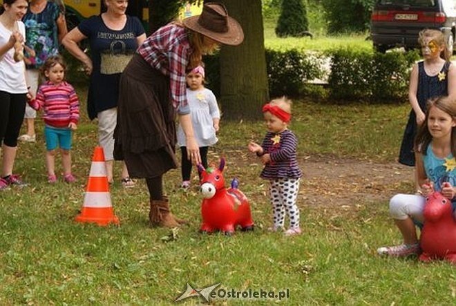 Nauka pierwszej pomocy z Radosnym Świetlicobusem [29.07.2015] - zdjęcie #138 - eOstroleka.pl