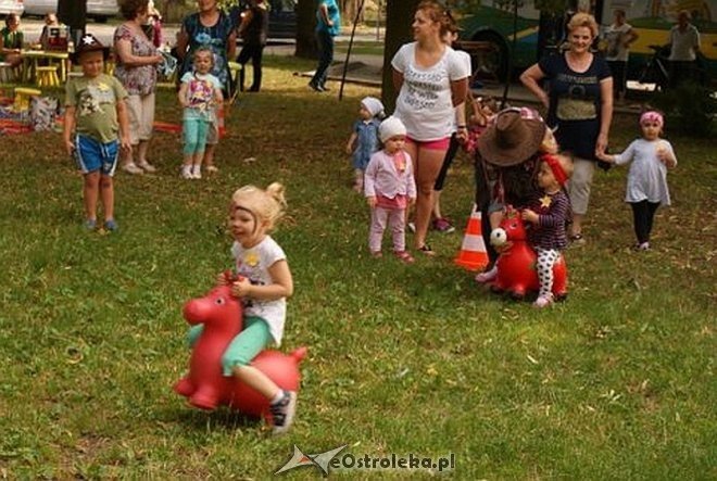 Nauka pierwszej pomocy z Radosnym Świetlicobusem [29.07.2015] - zdjęcie #126 - eOstroleka.pl
