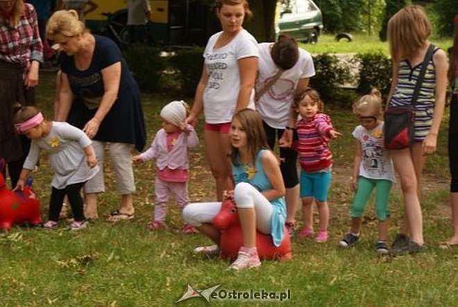 Nauka pierwszej pomocy z Radosnym Świetlicobusem [29.07.2015] - zdjęcie #122 - eOstroleka.pl