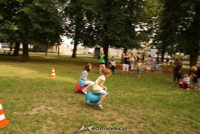 Nauka pierwszej pomocy z Radosnym Świetlicobusem [29.07.2015] - zdjęcie #118 - eOstroleka.pl
