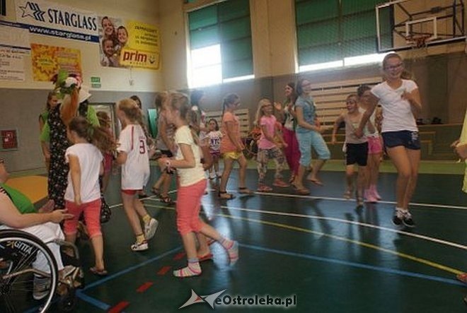Nauka pierwszej pomocy z Radosnym Świetlicobusem [29.07.2015] - zdjęcie #14 - eOstroleka.pl