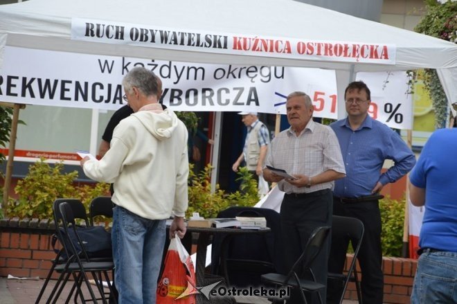 Happening zwolenników Pawła Kukiza [30.07.2015] - zdjęcie #9 - eOstroleka.pl