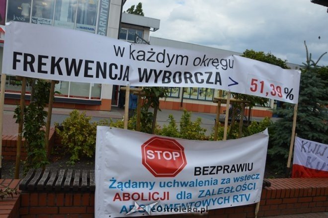 Happening zwolenników Pawła Kukiza [30.07.2015] - zdjęcie #15 - eOstroleka.pl