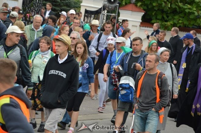 Pielgrzymka na Jasną Górą - diecezja ełcka [31.07.2015] - zdjęcie #18 - eOstroleka.pl