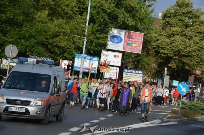 31. Piesza Pielgrzymka Łomżyńska na Jasną Górę [01.08.2015] - zdjęcie #46 - eOstroleka.pl