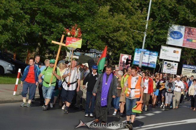 31. Piesza Pielgrzymka Łomżyńska na Jasną Górę [01.08.2015] - zdjęcie #45 - eOstroleka.pl