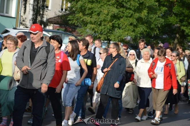 31. Piesza Pielgrzymka Łomżyńska na Jasną Górę [01.08.2015] - zdjęcie #40 - eOstroleka.pl