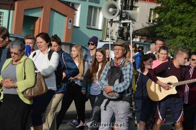 31. Piesza Pielgrzymka Łomżyńska na Jasną Górę [01.08.2015] - zdjęcie #35 - eOstroleka.pl