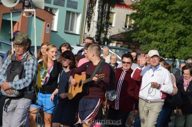 31. Piesza Pielgrzymka Łomżyńska na Jasną Górę [01.08.2015] - zdjęcie #34 - eOstroleka.pl