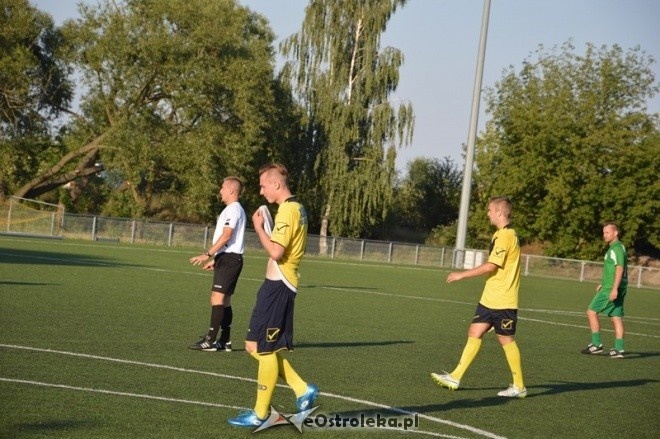 Sparing Korona Ostrołęka - Ostrovia Ostrów Mazowiecka [01.08.2015] - zdjęcie #6 - eOstroleka.pl