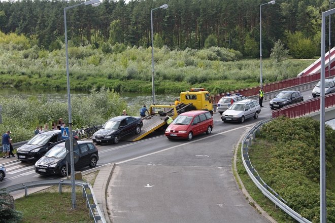 Wypadek na nowym moście [01.08.2015] - zdjęcie #11 - eOstroleka.pl